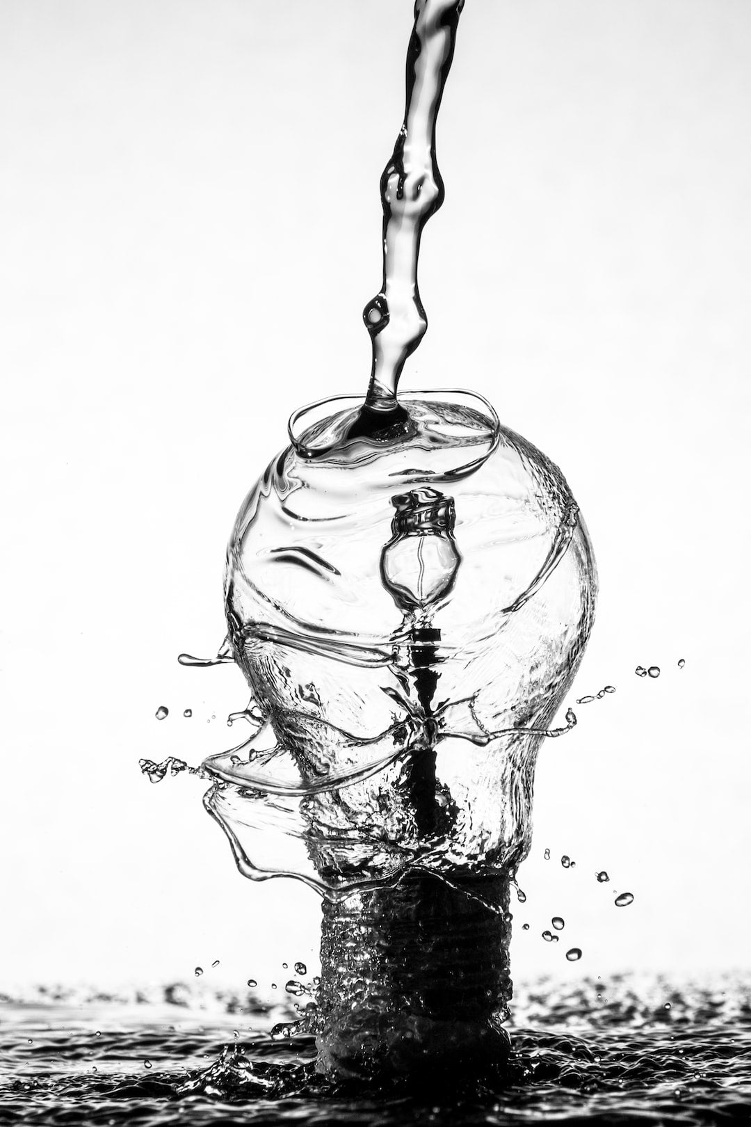 The Magic of Resin: Preserving Art for Future Generations - Artisan Palace