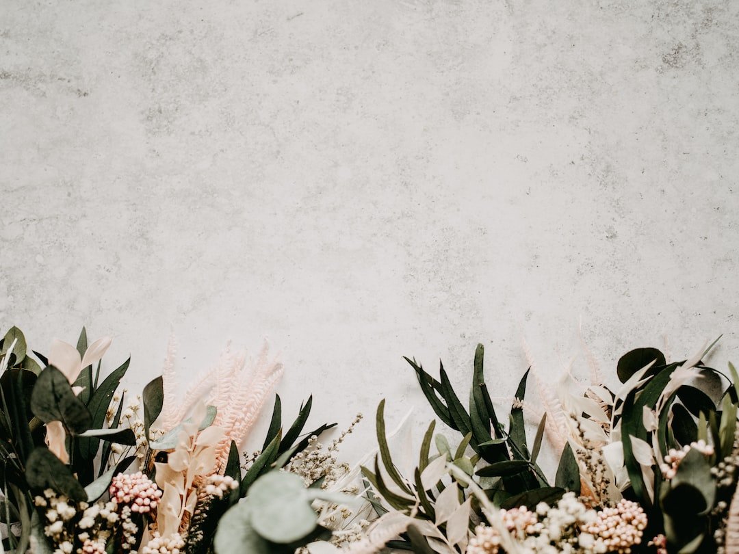 Preserving the Memories: How to Choose the Right Method for Funeral Flower Preservation - Artisan Palace