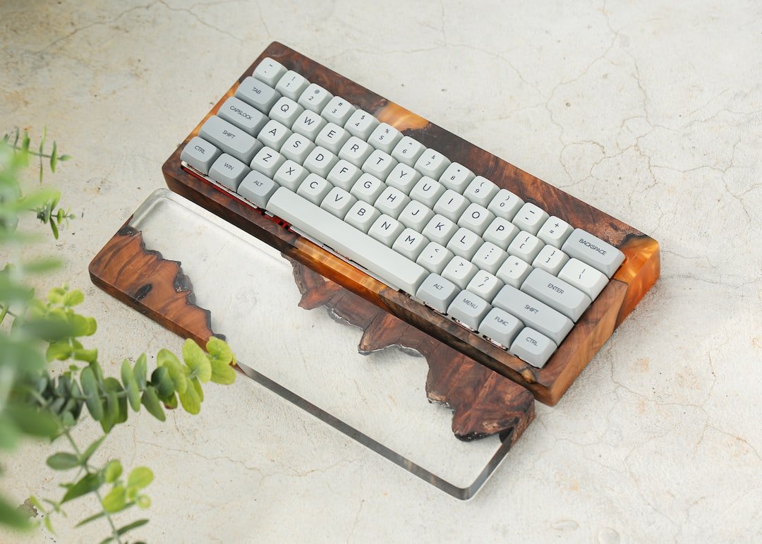 Resin Art on Wood: A Beautiful DIY Project - Artisan Palace