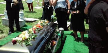 Preserving Funeral Flowers: A Guide to Using Pressing Techniques