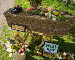 The Art of Preserving Funeral Flowers: A Lasting Tribute