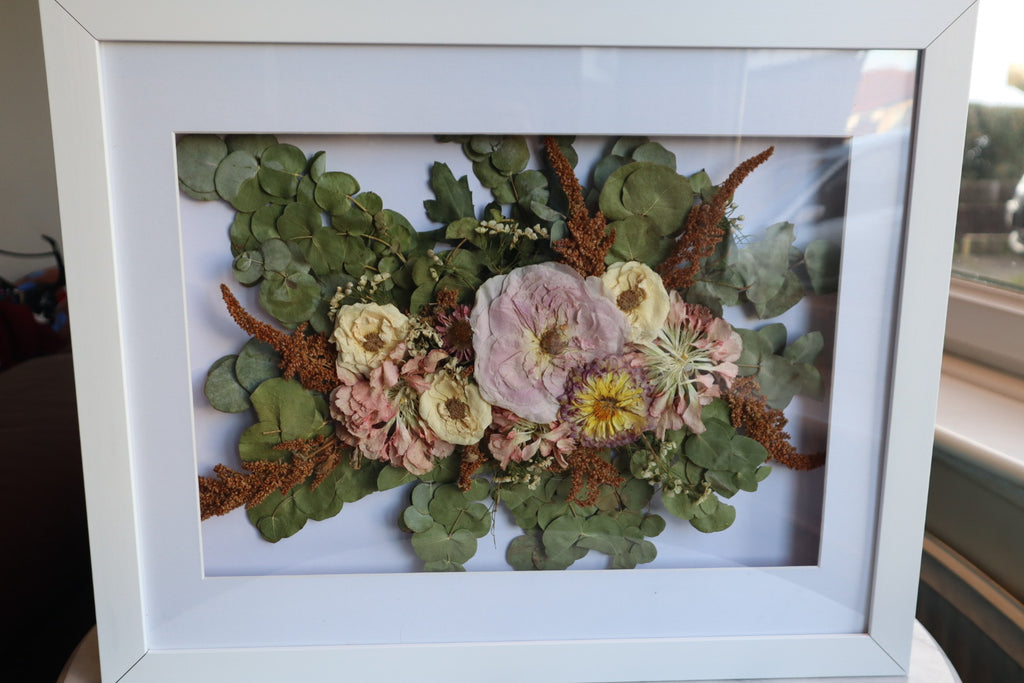 Pressed Flower Preservation Hanging Metal Wooden Frame