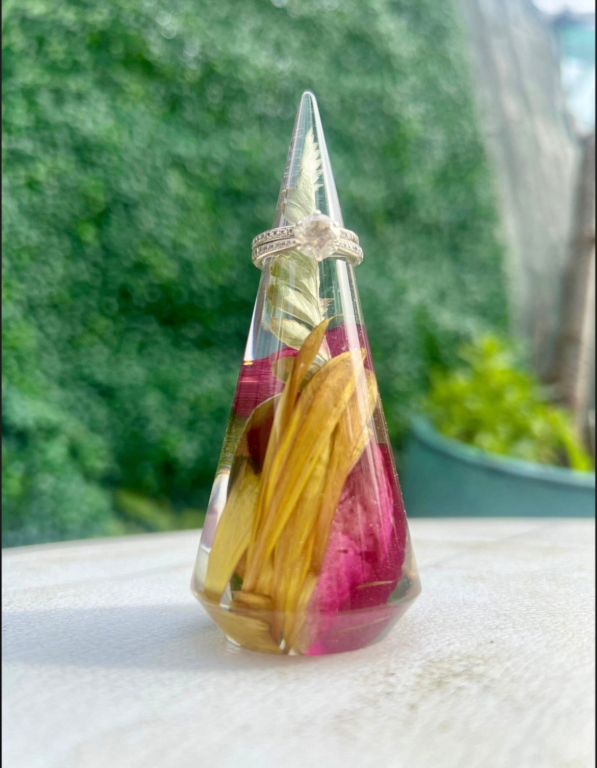 Resin Ring Holder Cone