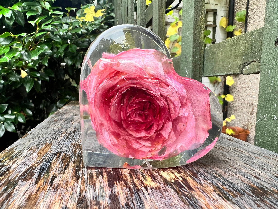 Heart Wedding Bouquet Preservation Flowers Funeral Memorial Flowers Display Gift Present
