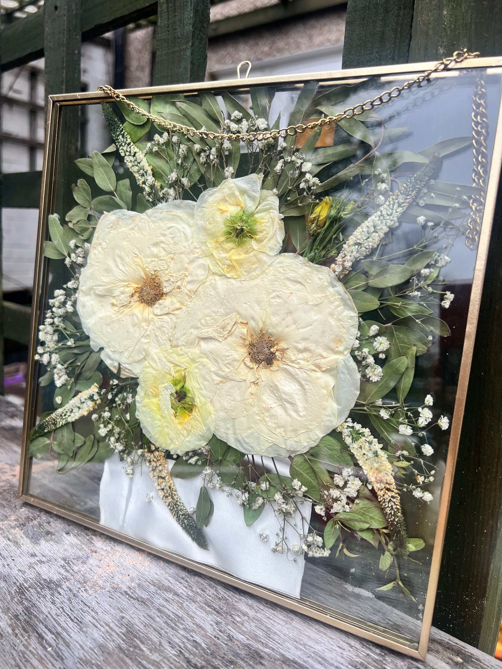 Pressed Flower Preservation Hanging Metal Wooden Frame